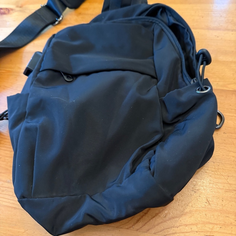 Backpack, Multipurpose Water Resistant Outdoor Crossbody Shoulder Daypack Black - Picture 3 of 7